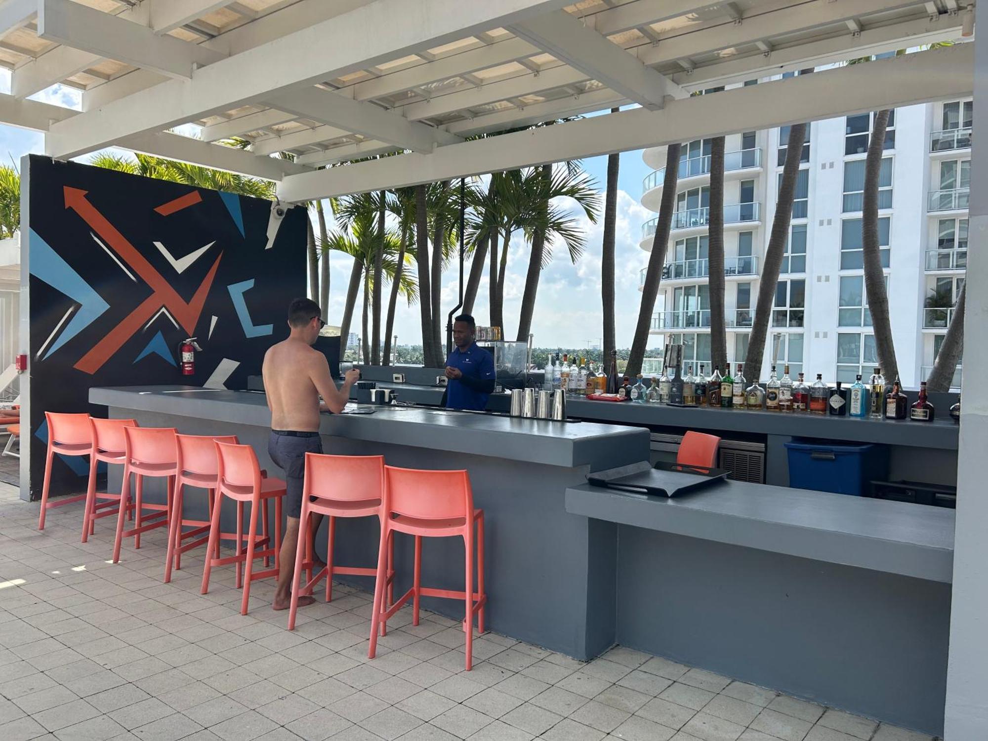 Beachfront-spacious W Aparthotel